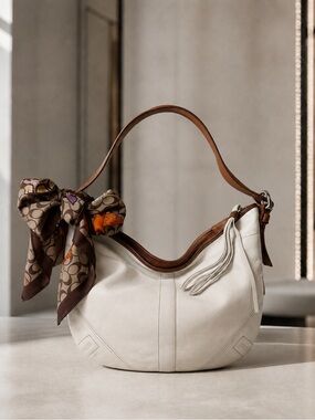 Vintage Y2K Coach Soho Large Leather Hobo Bag bone white color